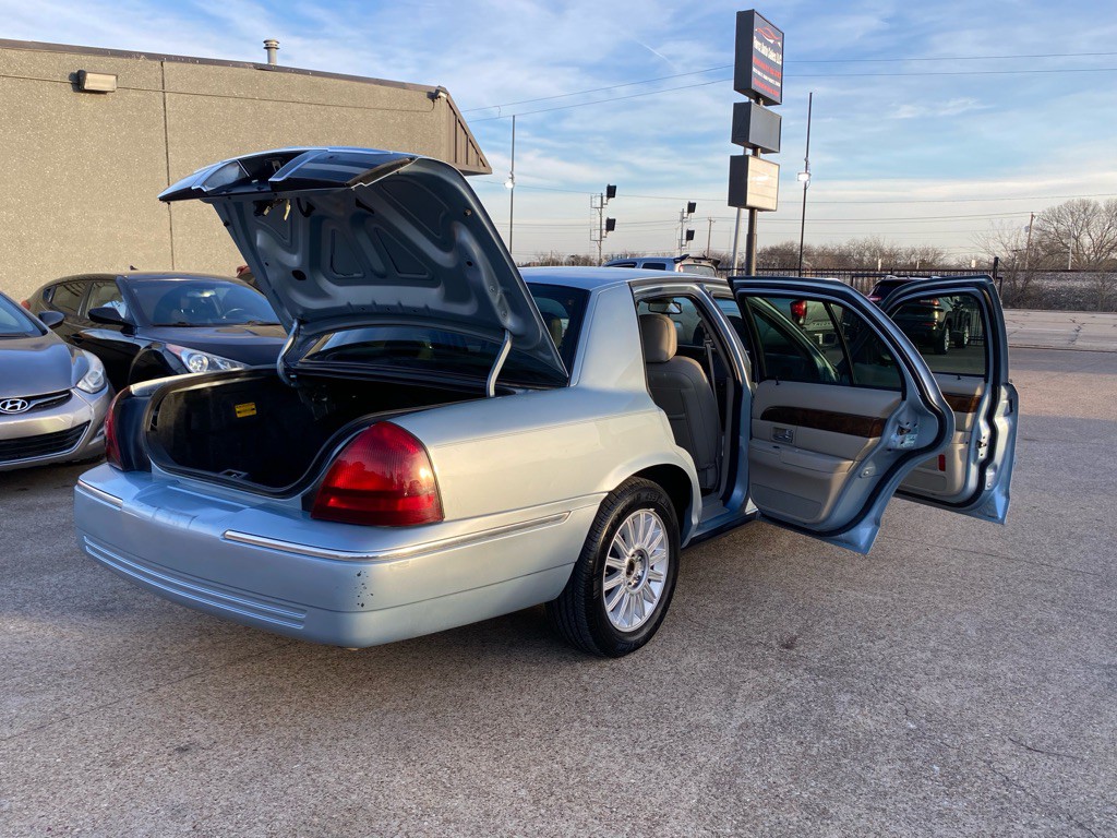 2008 Mercury Grand Marquis Image 12