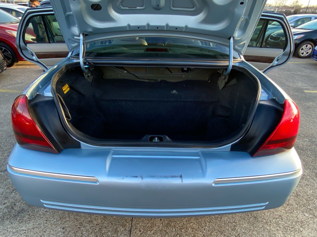 2008 Mercury Grand Marquis Image 17