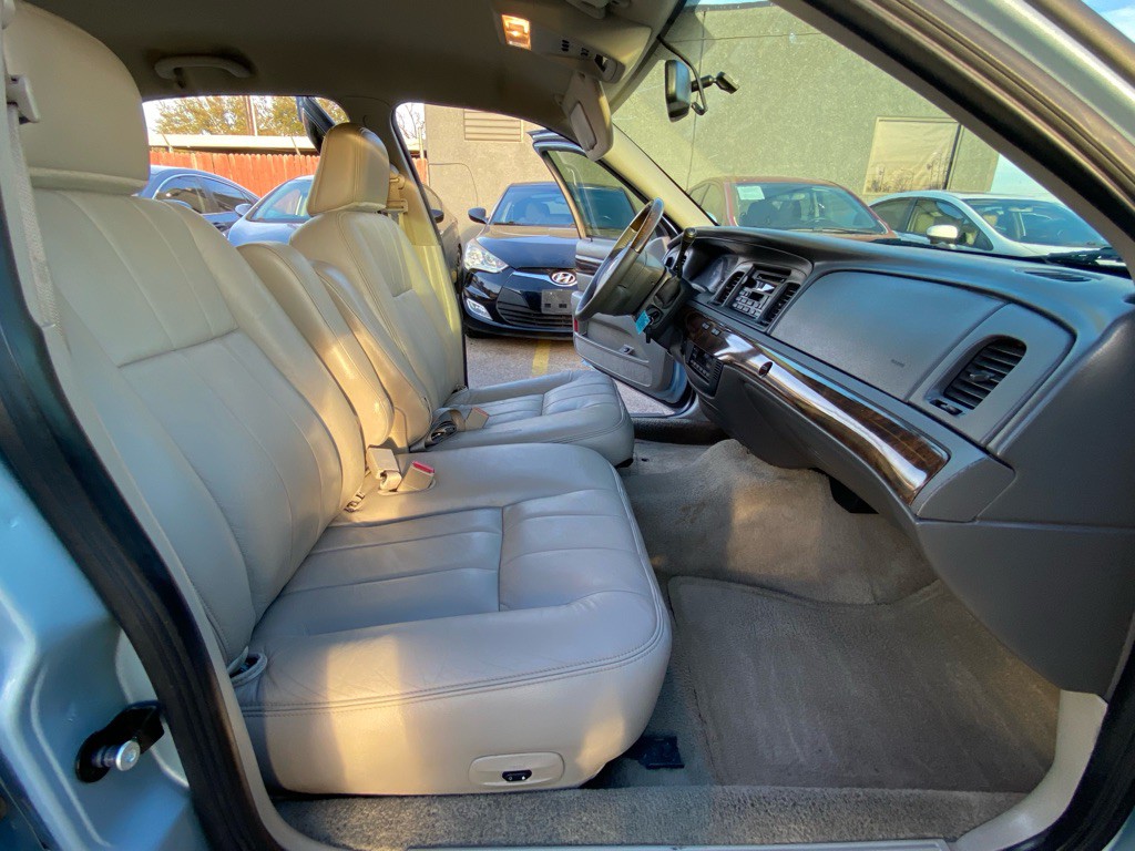 2008 Mercury Grand Marquis Image 19