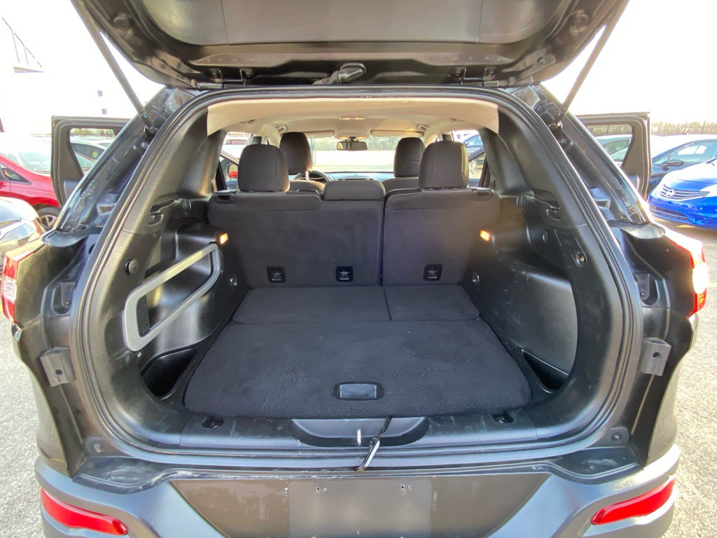 2016 Jeep Cherokee Image 17