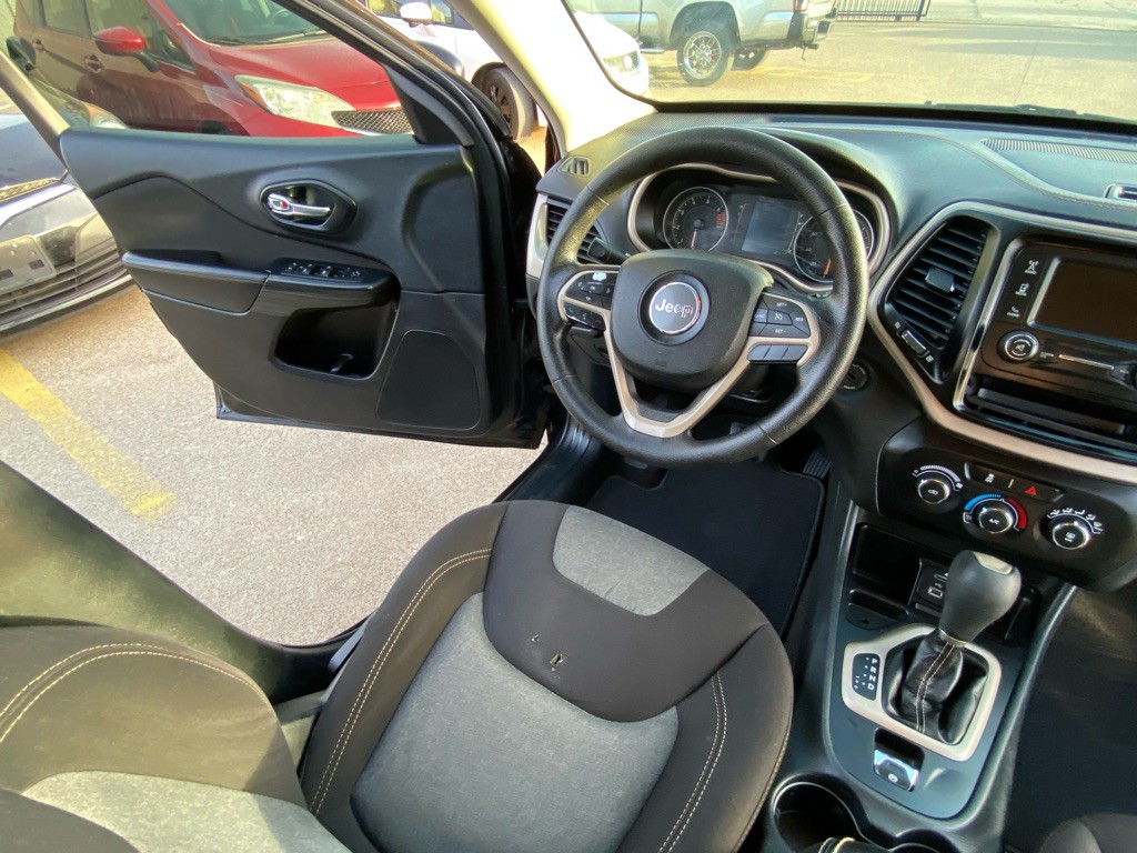 2016 Jeep Cherokee Image 22