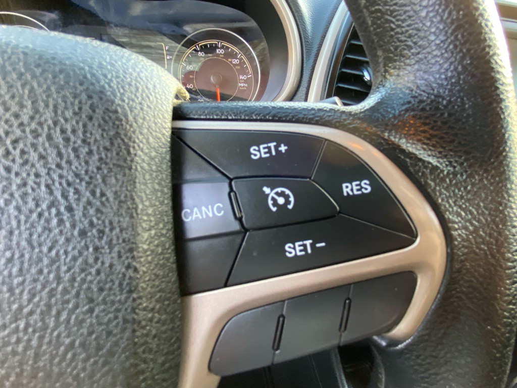 2016 Jeep Cherokee Image 23