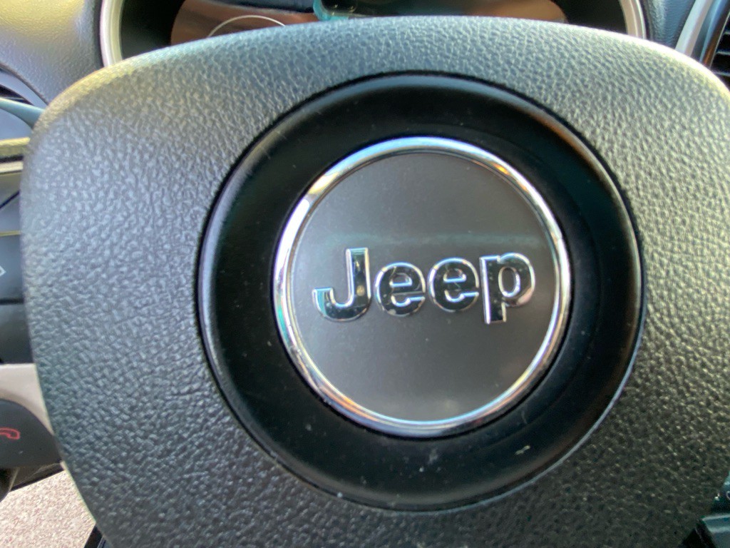 2016 Jeep Cherokee Image 24