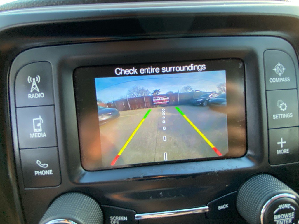 2016 Jeep Cherokee Image 25