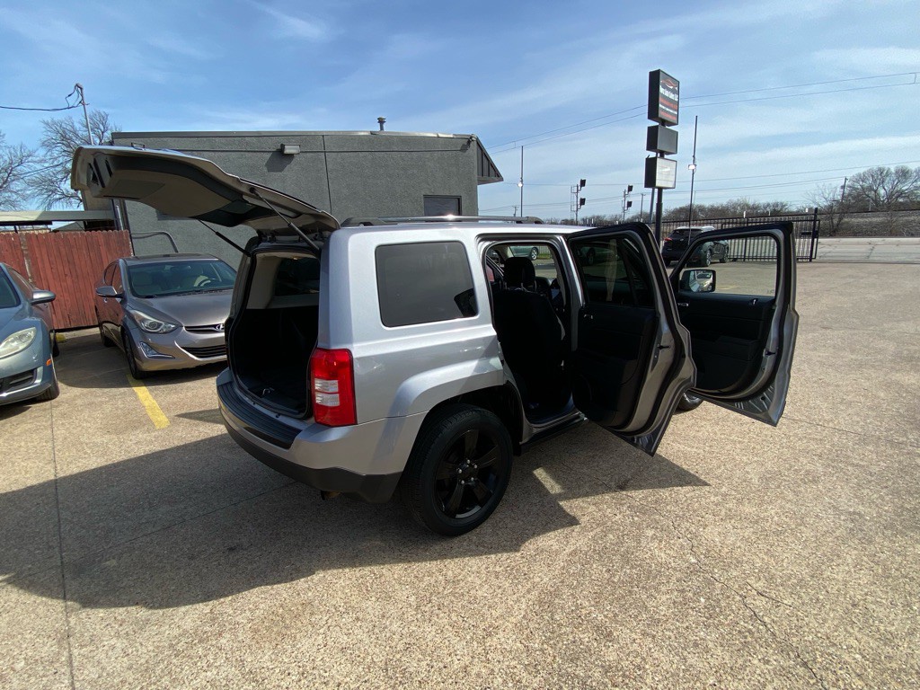 2015 Jeep Patriot Image 12