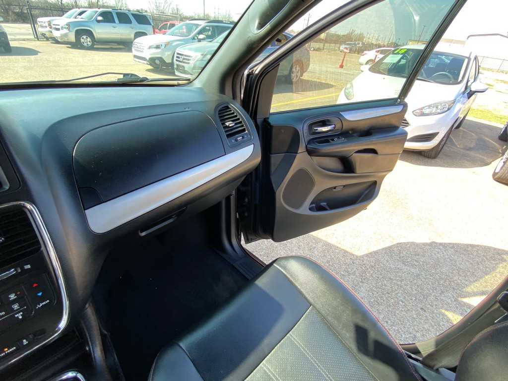 2015 Dodge Grand Caravan Image 22