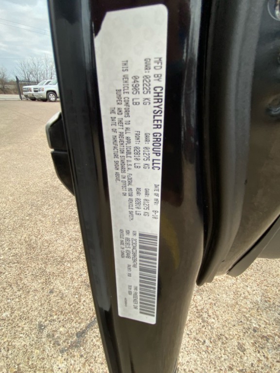 2010 Chrysler 300 Image 31