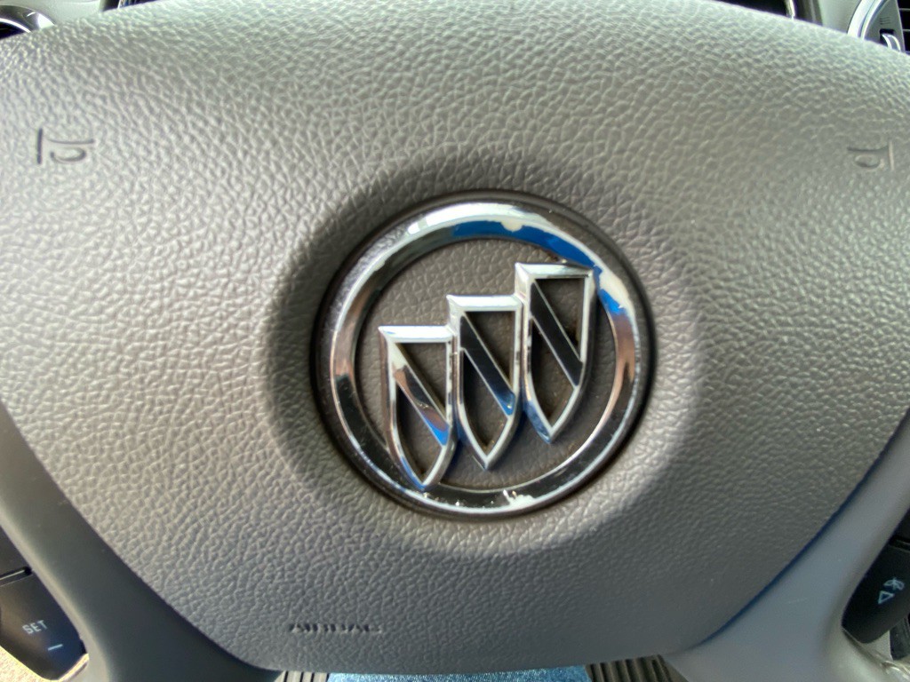 2015 Buick Enclave Image 28