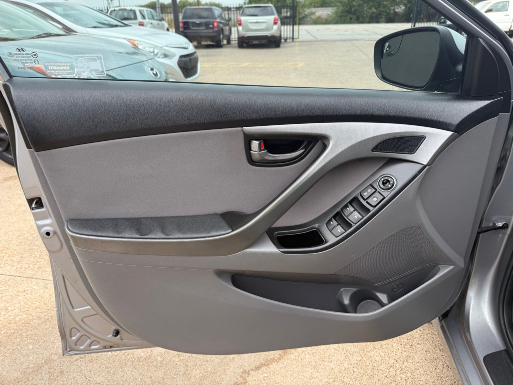 2014 Hyundai Elantra Image 13
