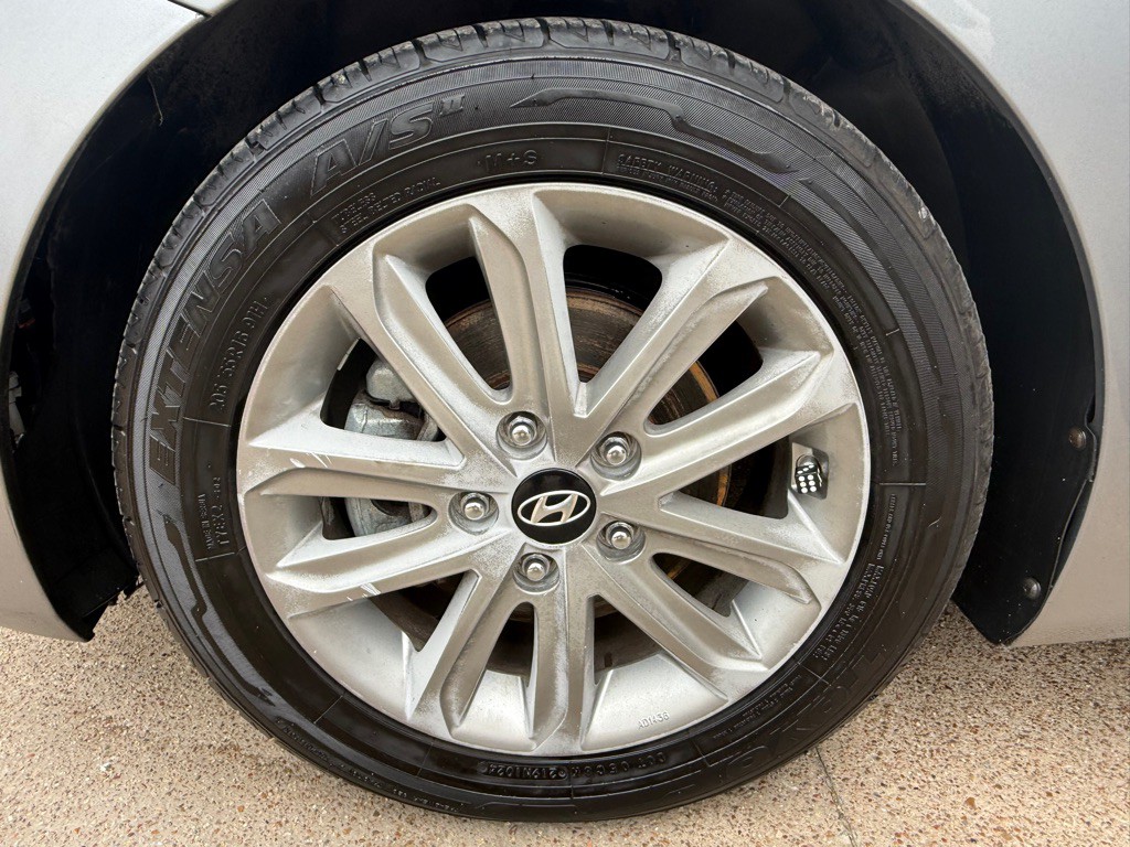 2014 Hyundai Elantra Image 32