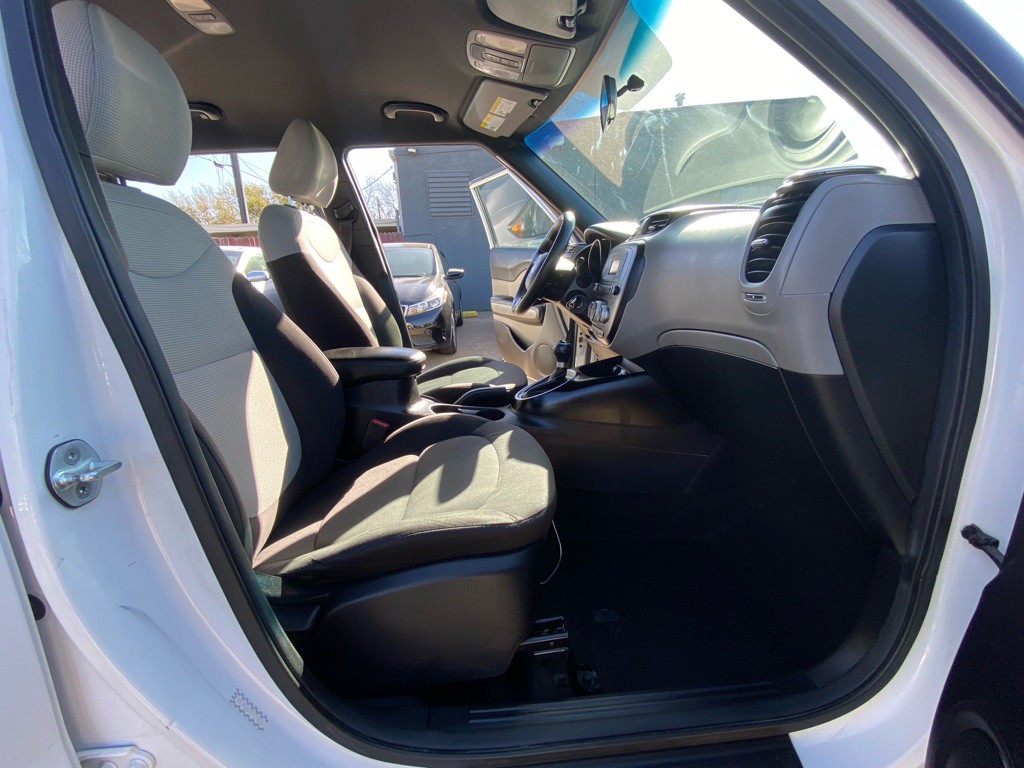 2016 Kia Soul Image 19