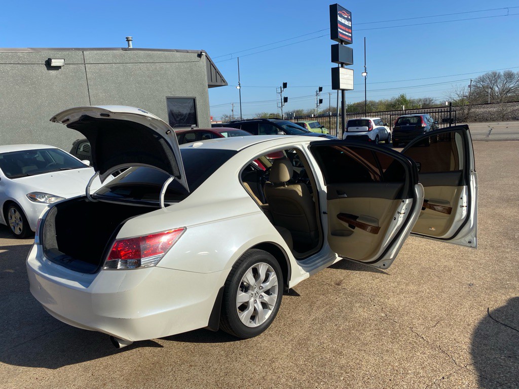 2009 Honda Accord Image 12