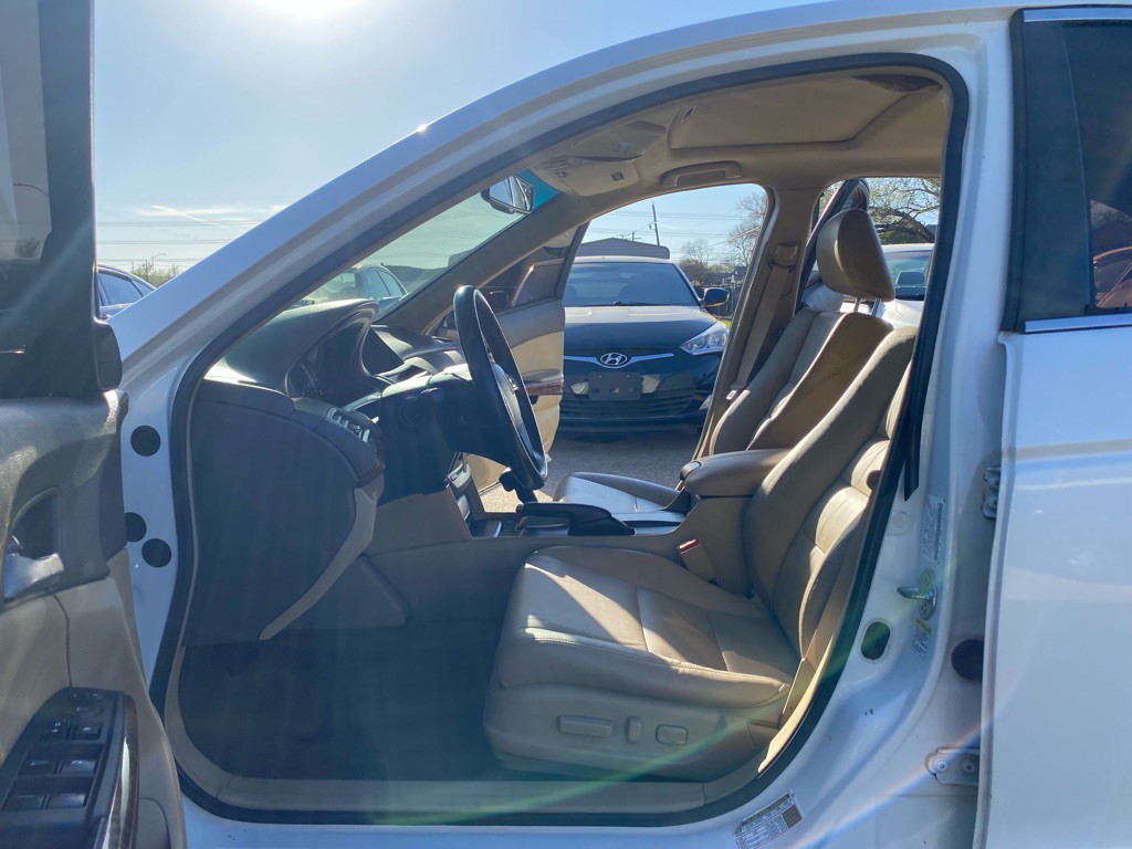 2009 Honda Accord Image 15