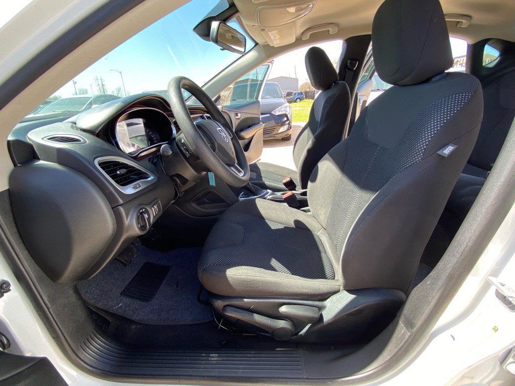 2015 Dodge Dart Image 15