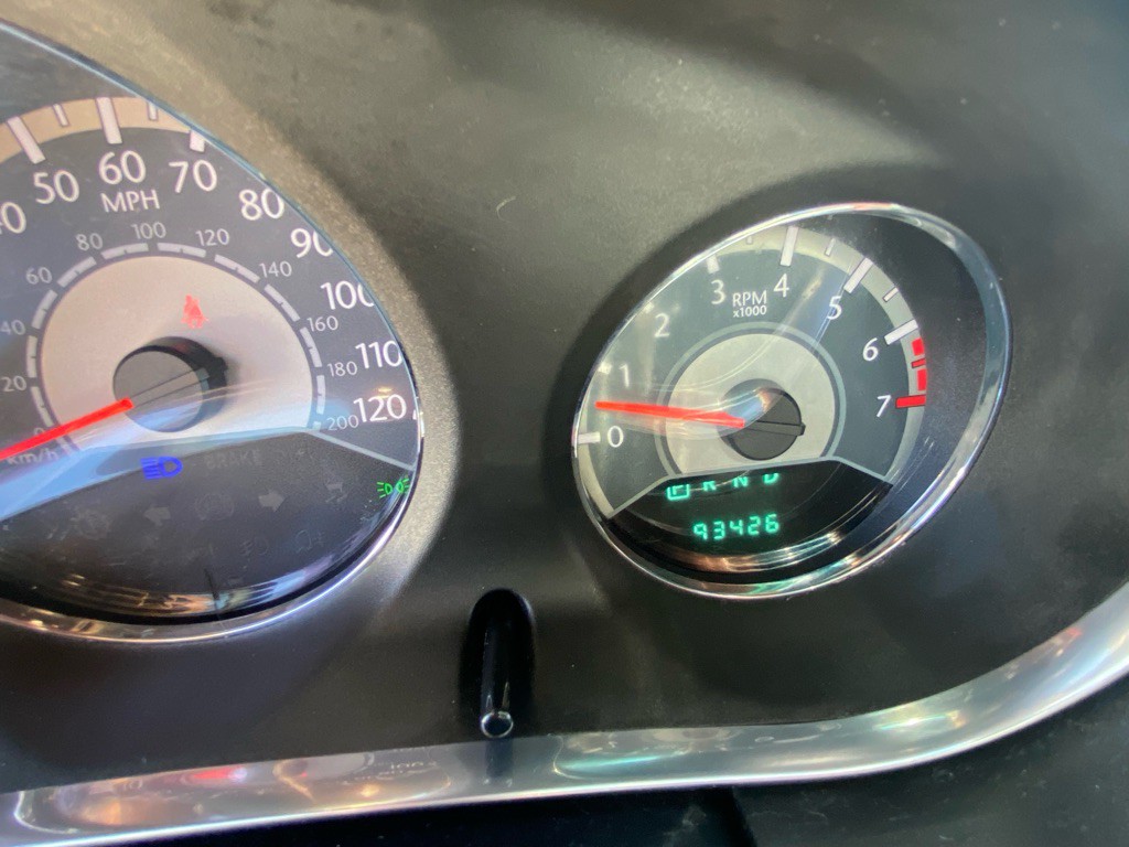 2012 Chrysler 200 Image 27