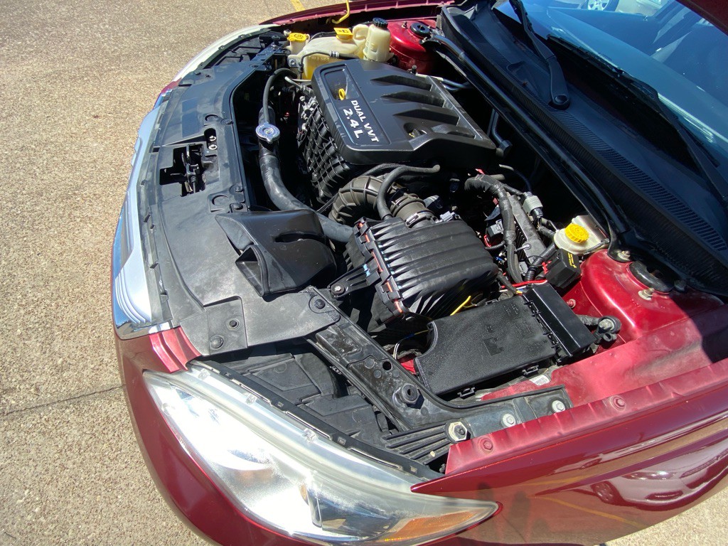 2012 Chrysler 200 Image 29