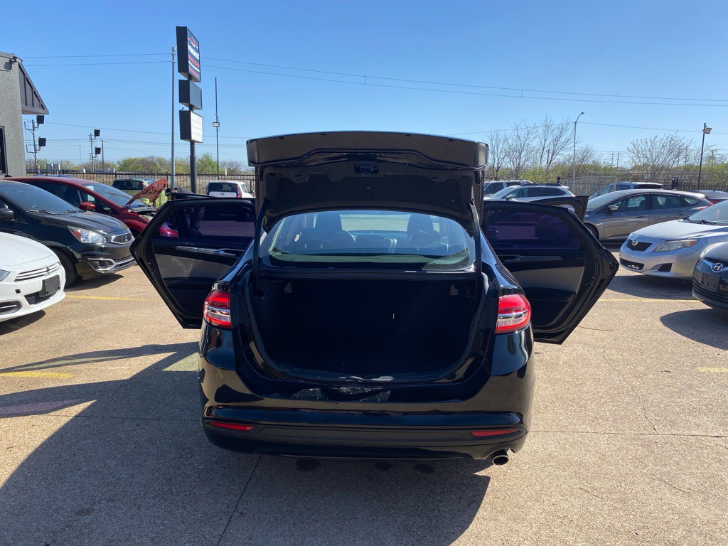 2018 Ford Fusion Image 11