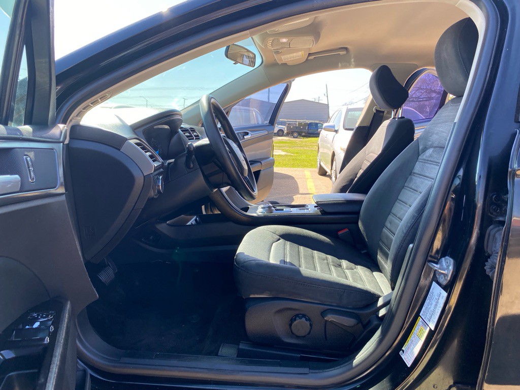 2018 Ford Fusion Image 15