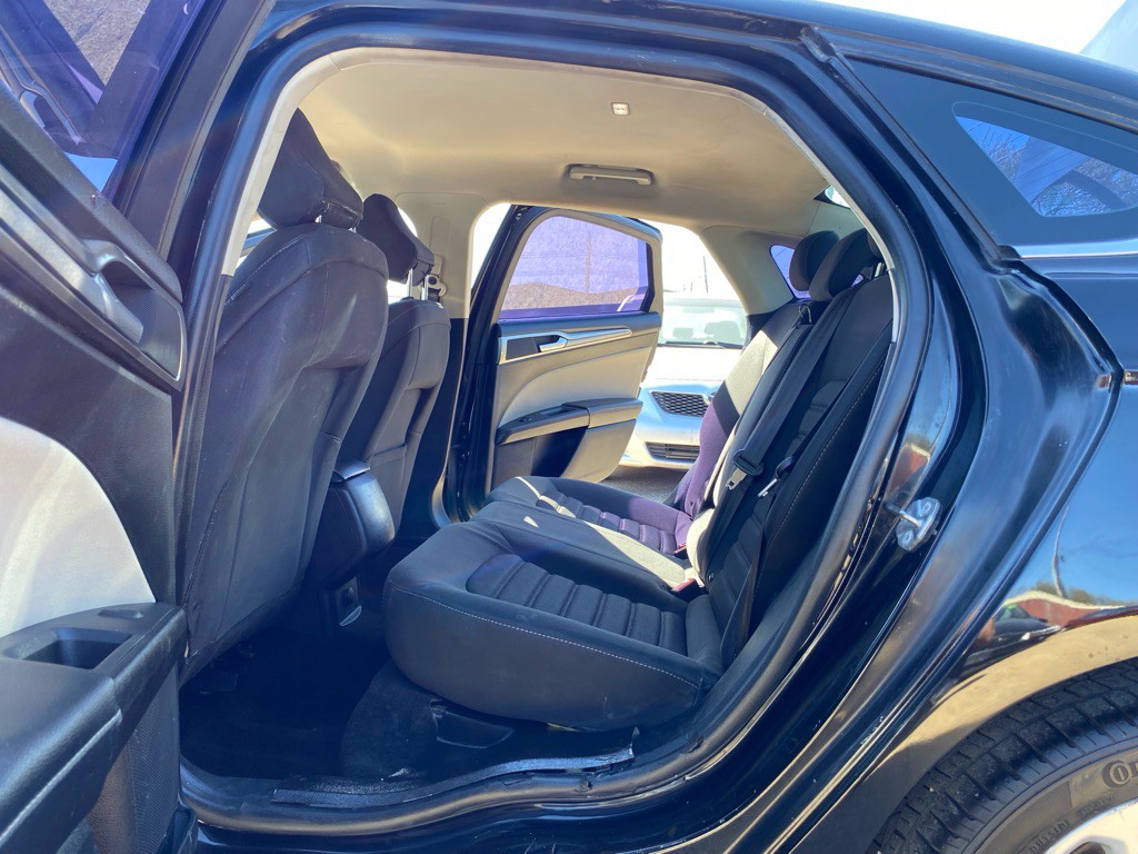 2018 Ford Fusion Image 16