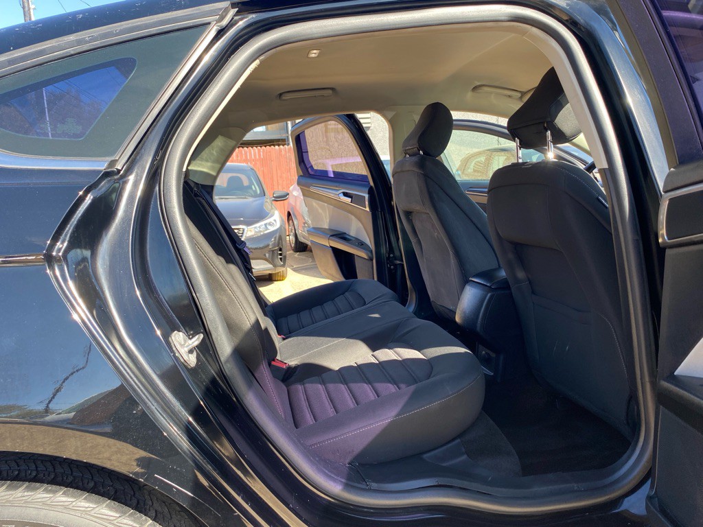 2018 Ford Fusion Image 18