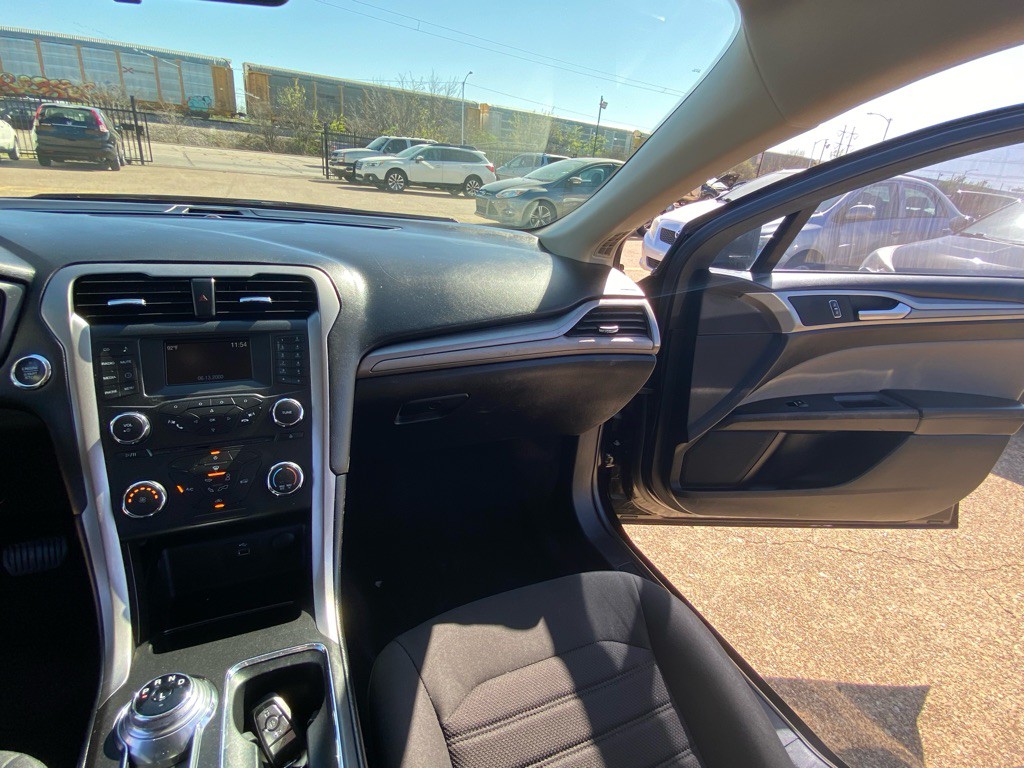 2018 Ford Fusion Image 22