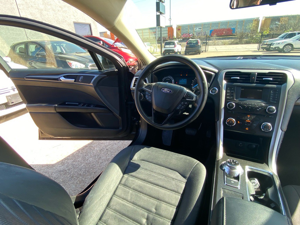 2018 Ford Fusion Image 23