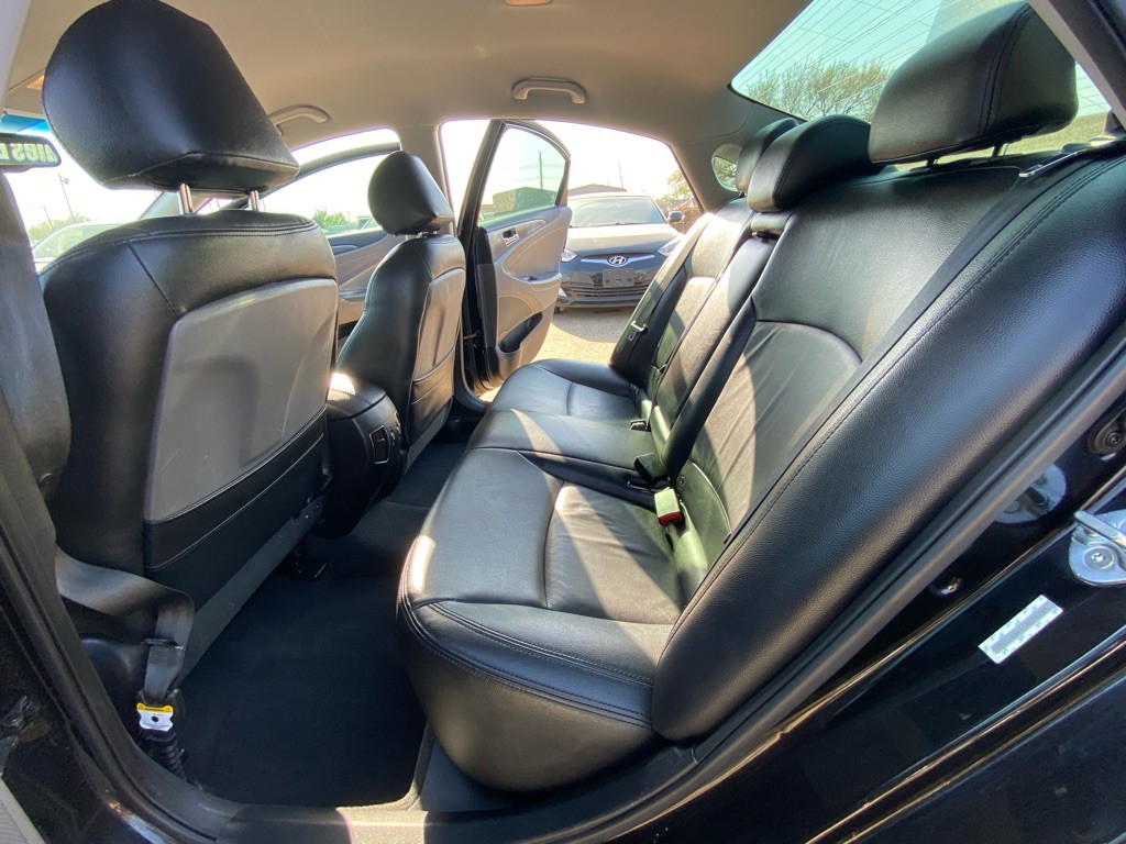 2012 Hyundai Sonata Image 16