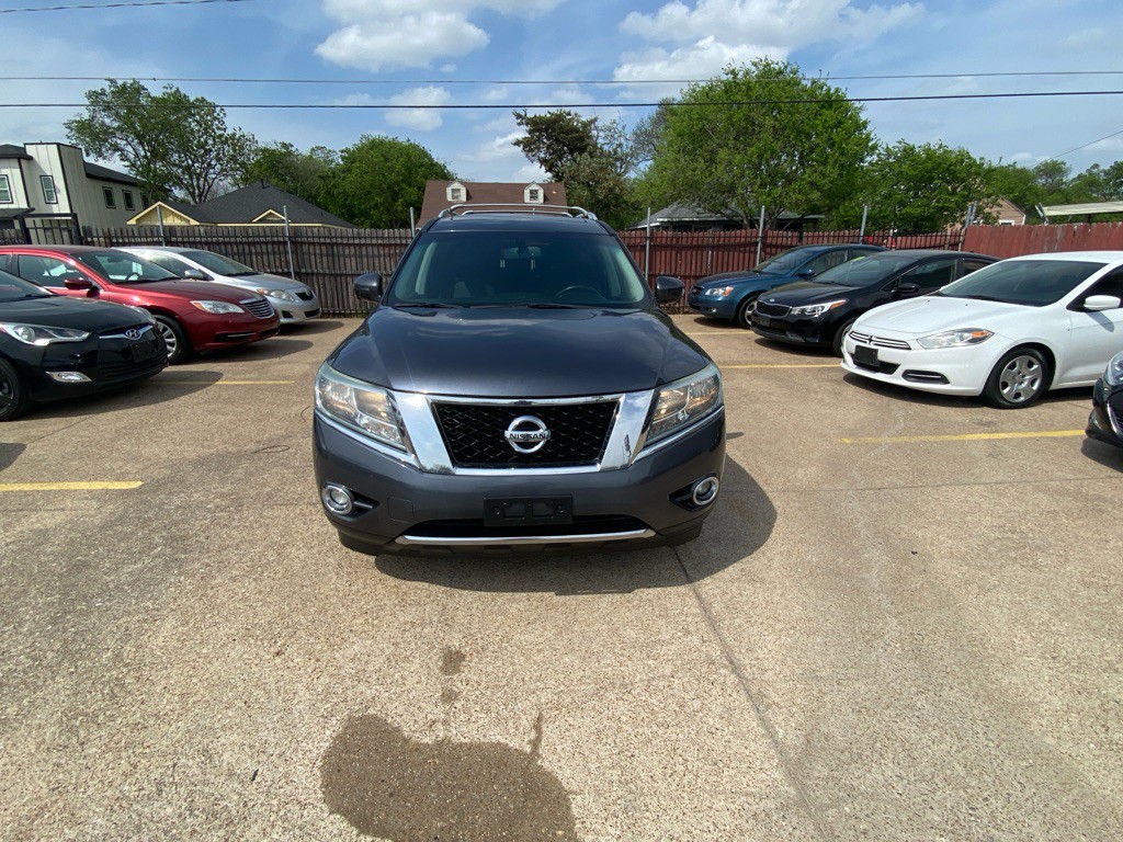 2014 Nissan Pathfinder Image 2