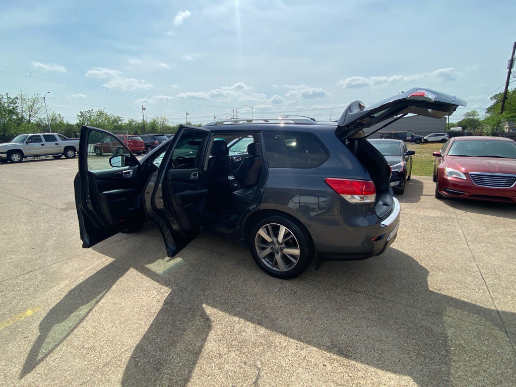 2014 Nissan Pathfinder Image 10