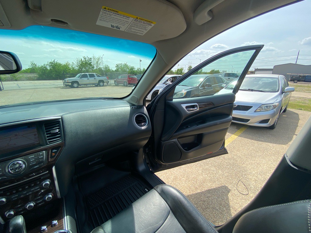 2014 Nissan Pathfinder Image 24