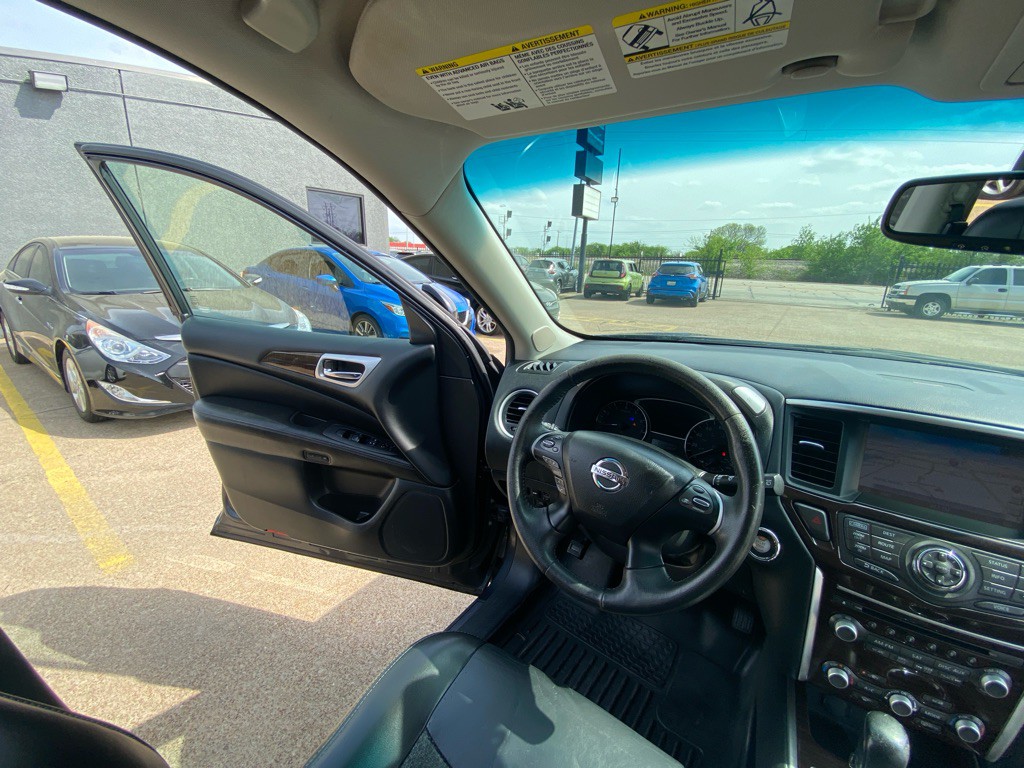 2014 Nissan Pathfinder Image 25