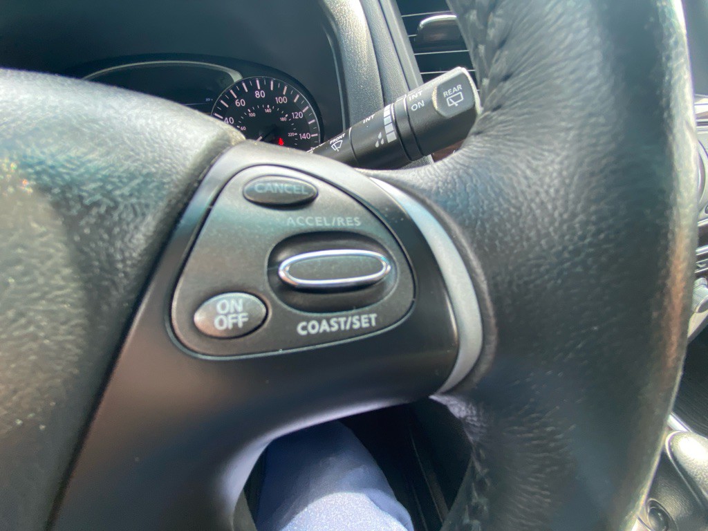 2014 Nissan Pathfinder Image 29