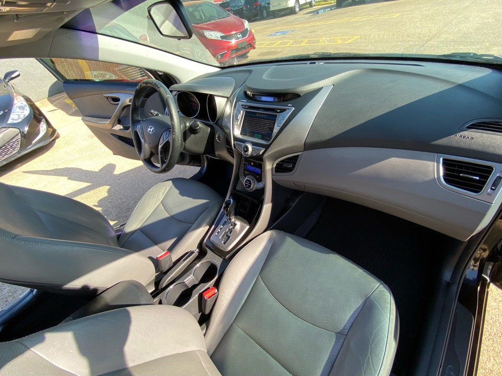 2013 Hyundai Elantra Image 20