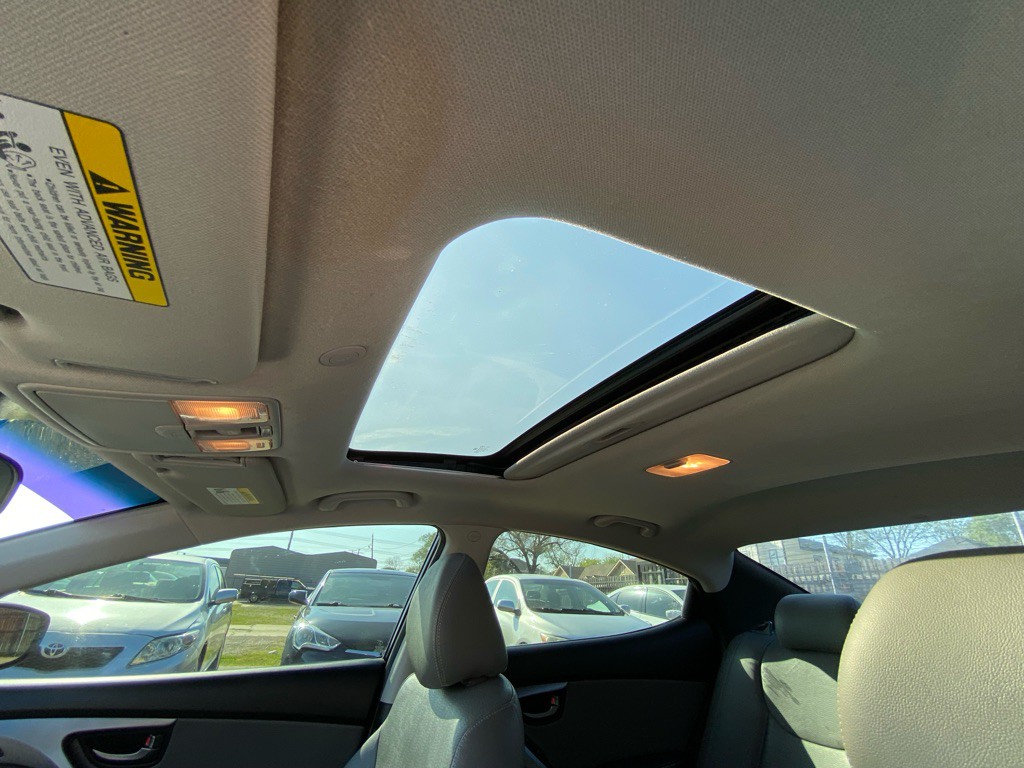 2013 Hyundai Elantra Image 29