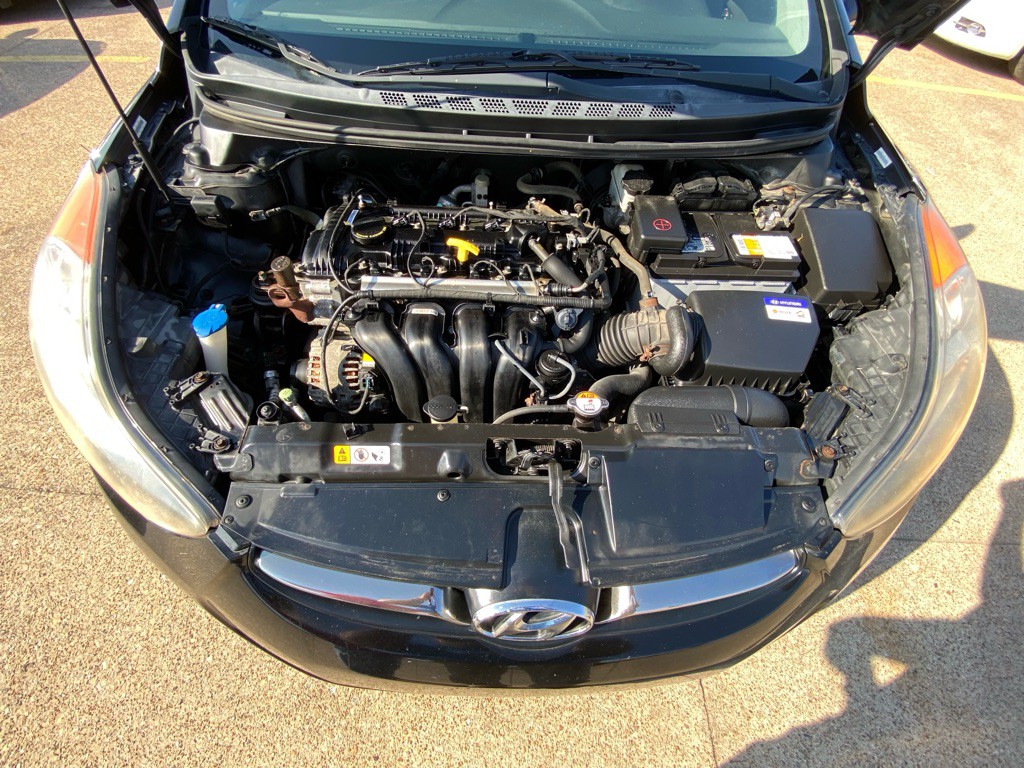 2013 Hyundai Elantra Image 30