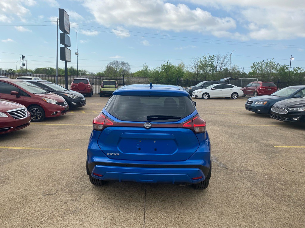 2022 Nissan Kicks Image 5