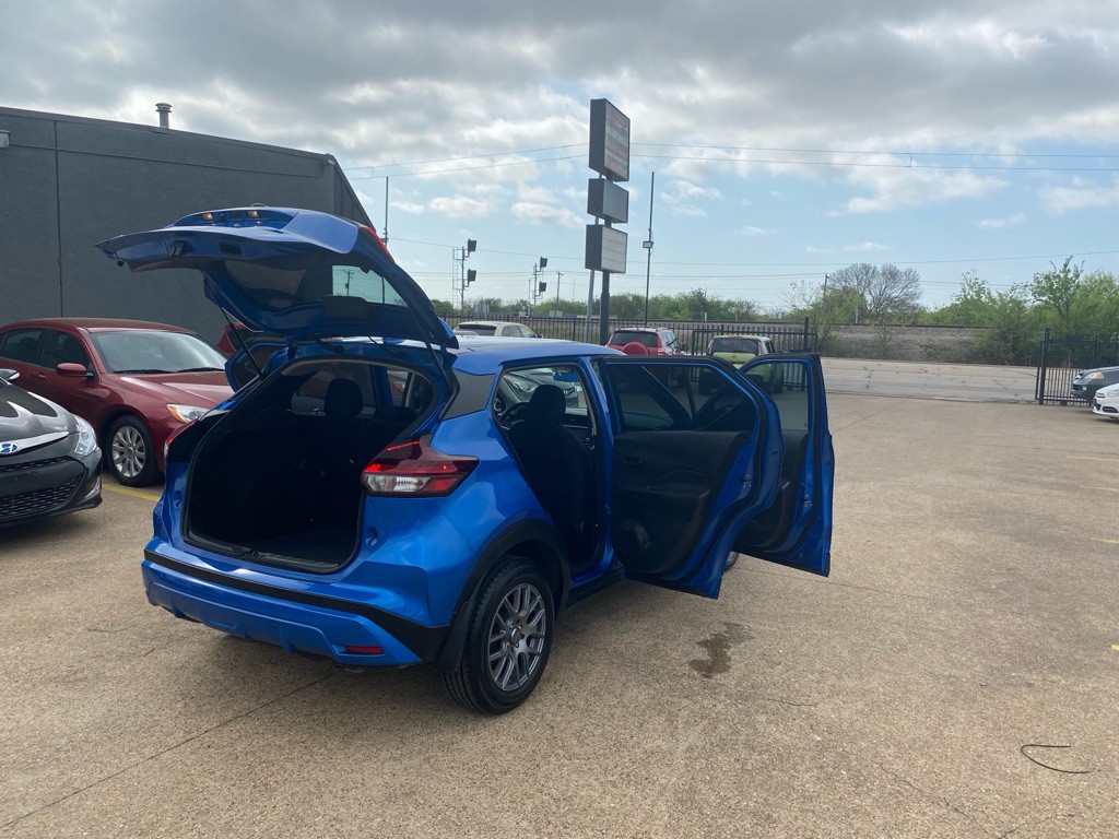 2022 Nissan Kicks Image 12