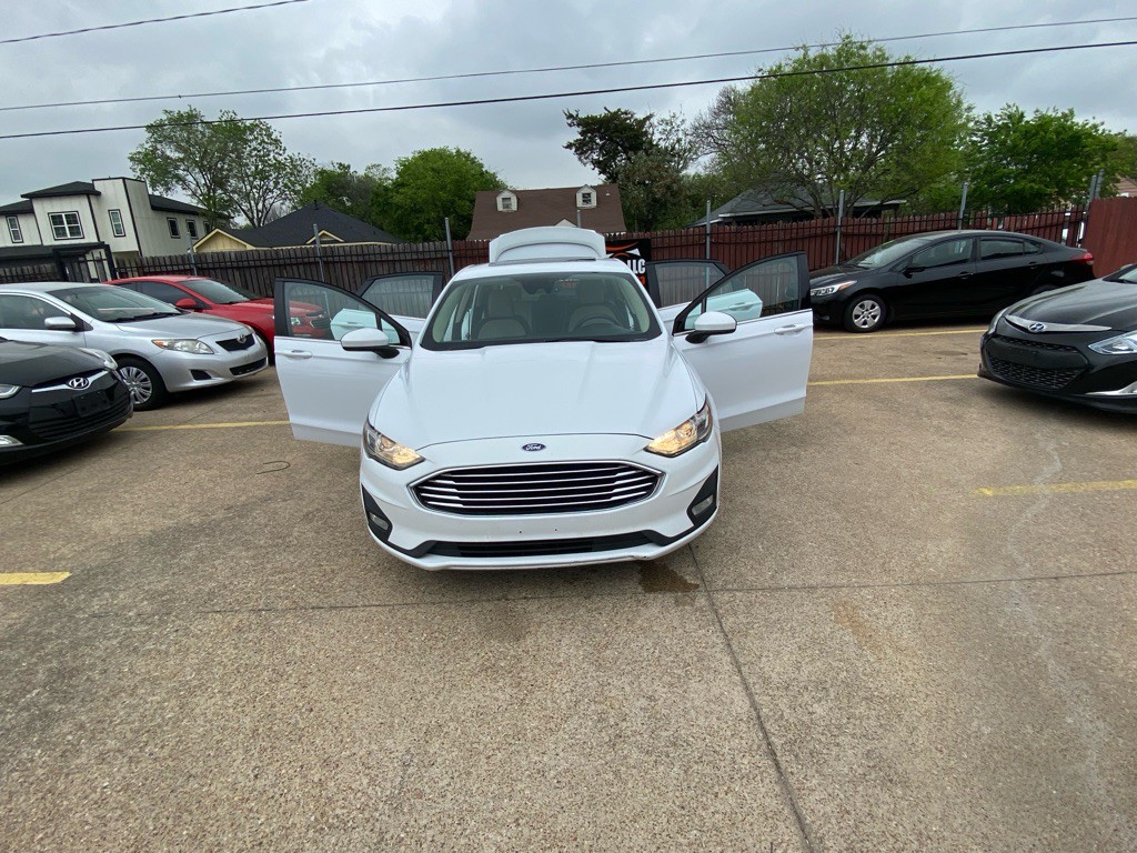 2020 Ford Fusion Image 8