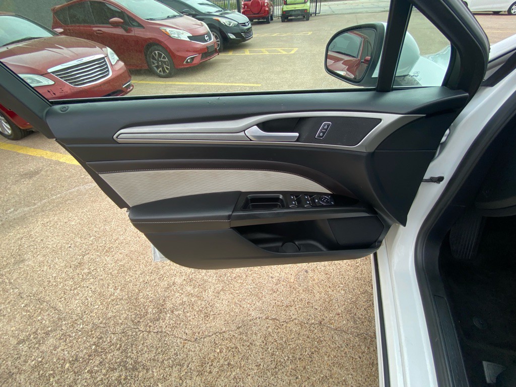 2020 Ford Fusion Image 13