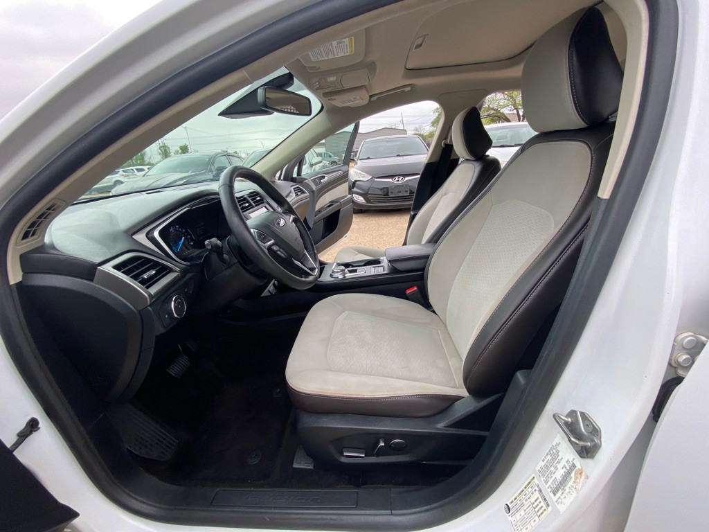 2020 Ford Fusion Image 15