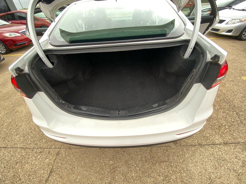 2020 Ford Fusion Image 17