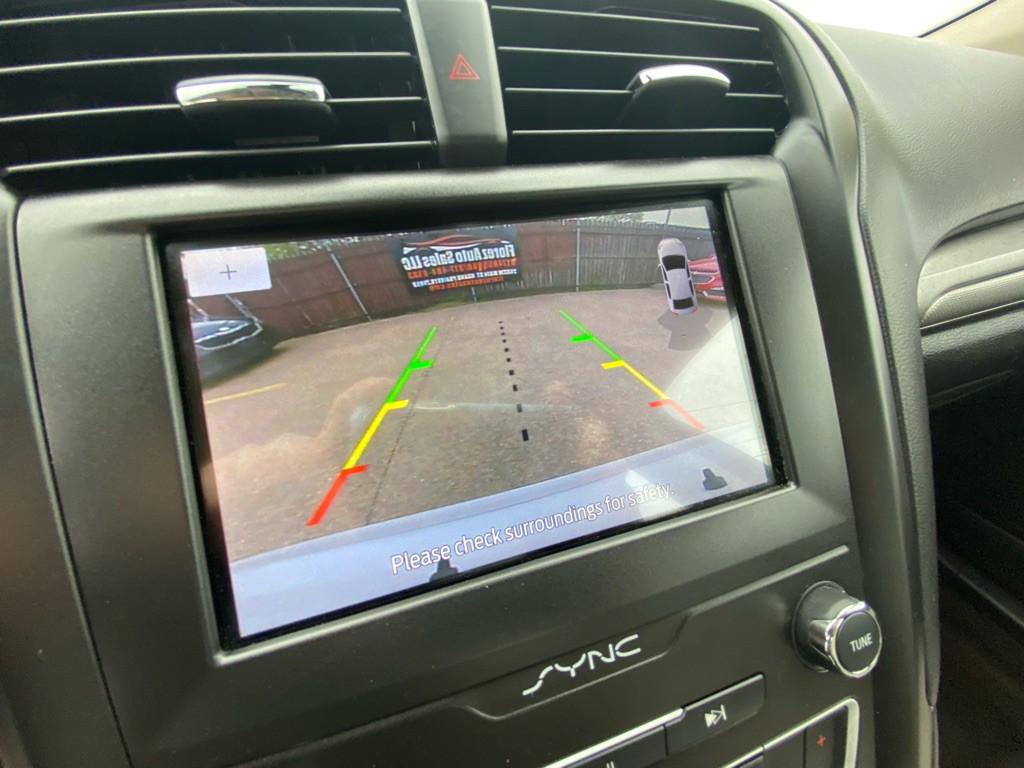 2020 Ford Fusion Image 24