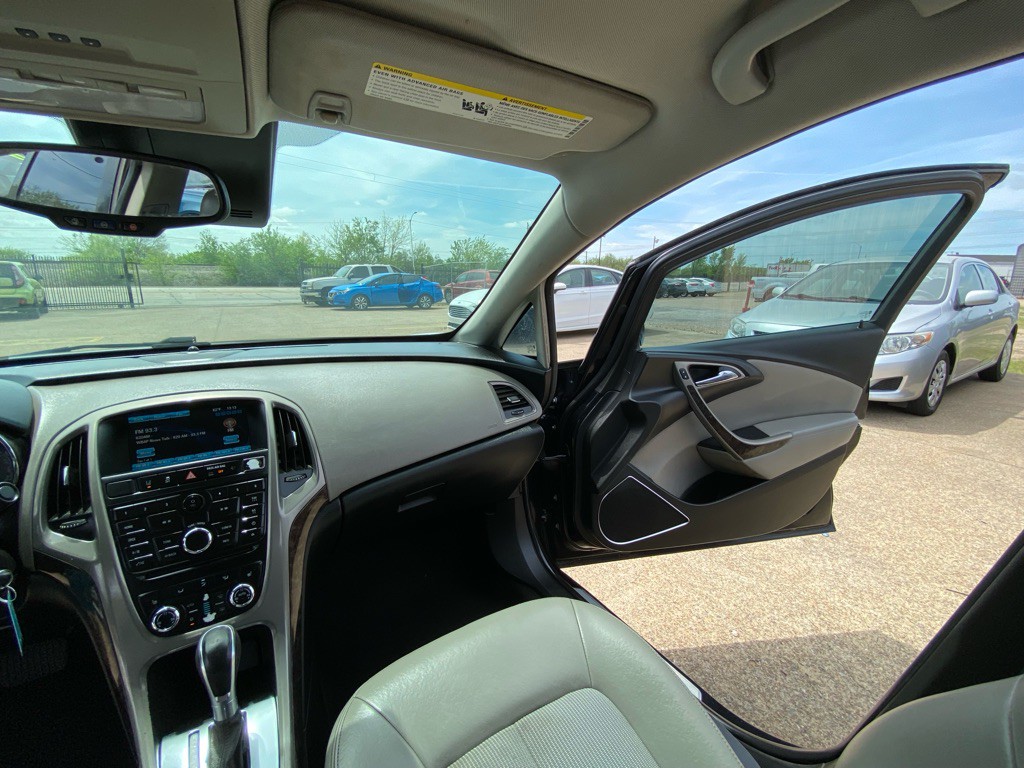 2015 Buick Verano Image 22