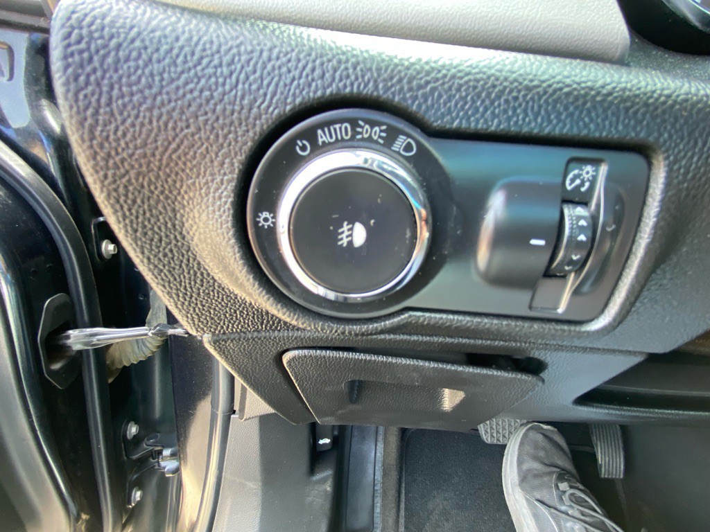 2015 Buick Verano Image 24