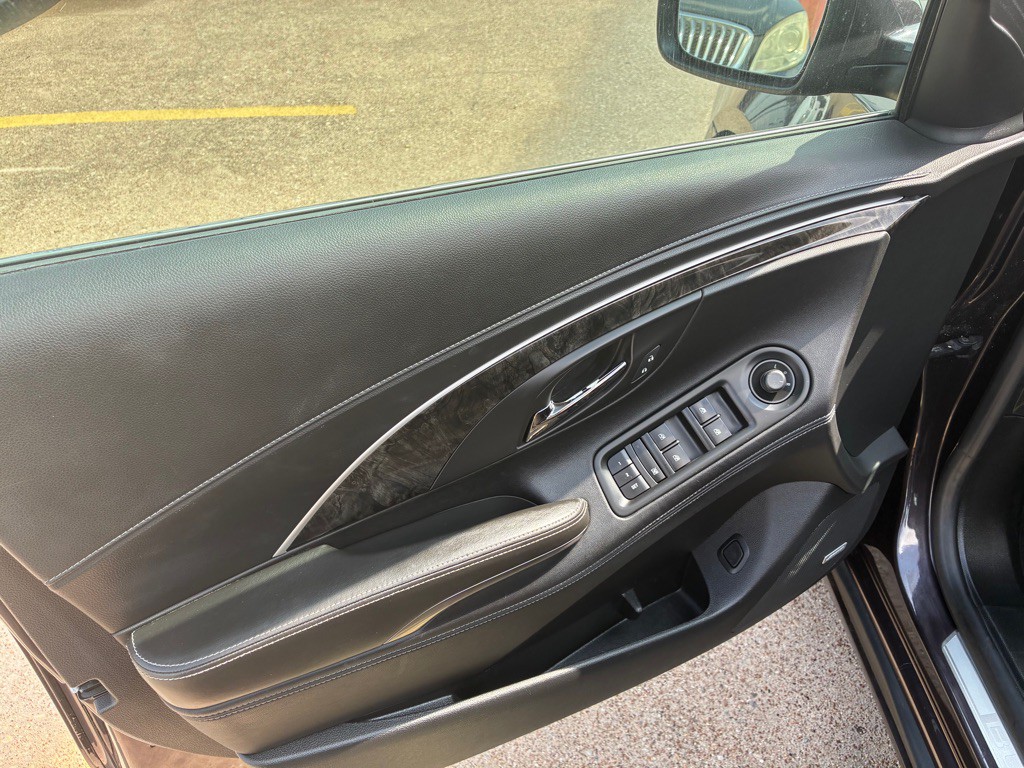 2015 Buick Lacrosse Image 13
