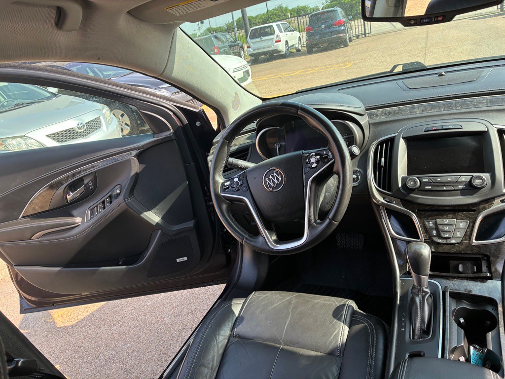 2015 Buick Lacrosse Image 22