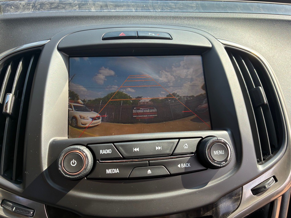 2015 Buick Lacrosse Image 23