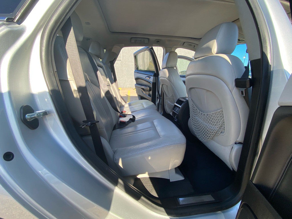 2016 Cadillac SRX Image 18