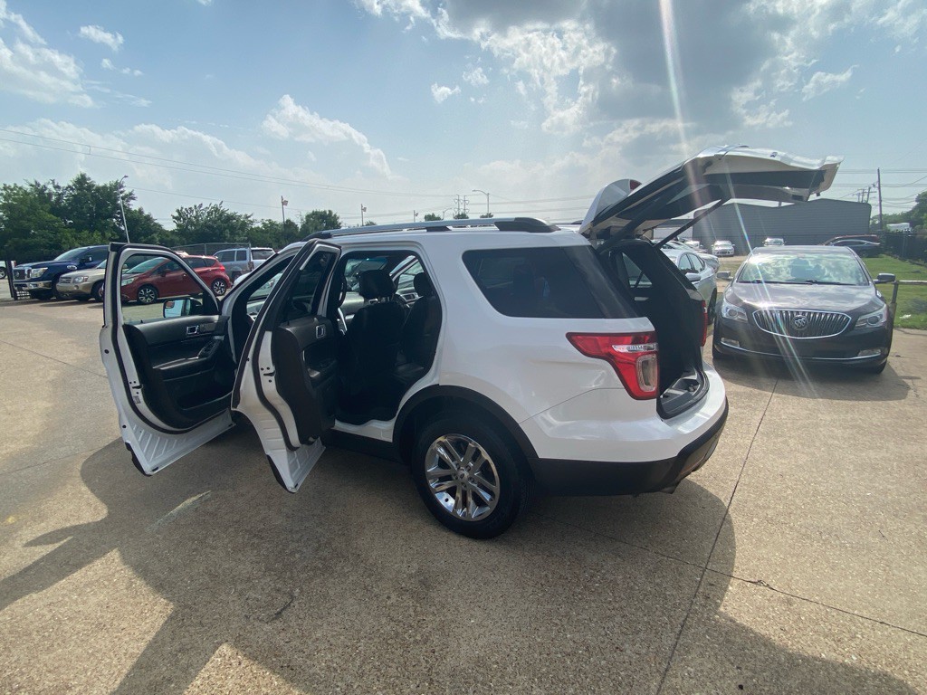 2012 Ford Explorer Image 9