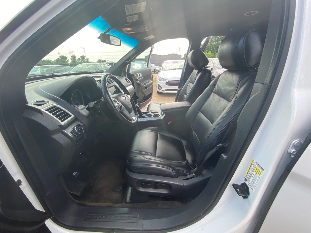 2012 Ford Explorer Image 14